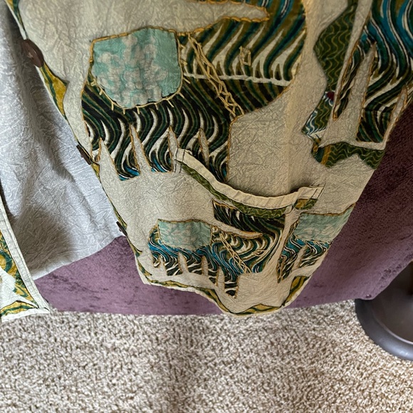 Women’s designer jacket. Made in India. Lots of hand stitching. Medium size. - Picture 4 of 9